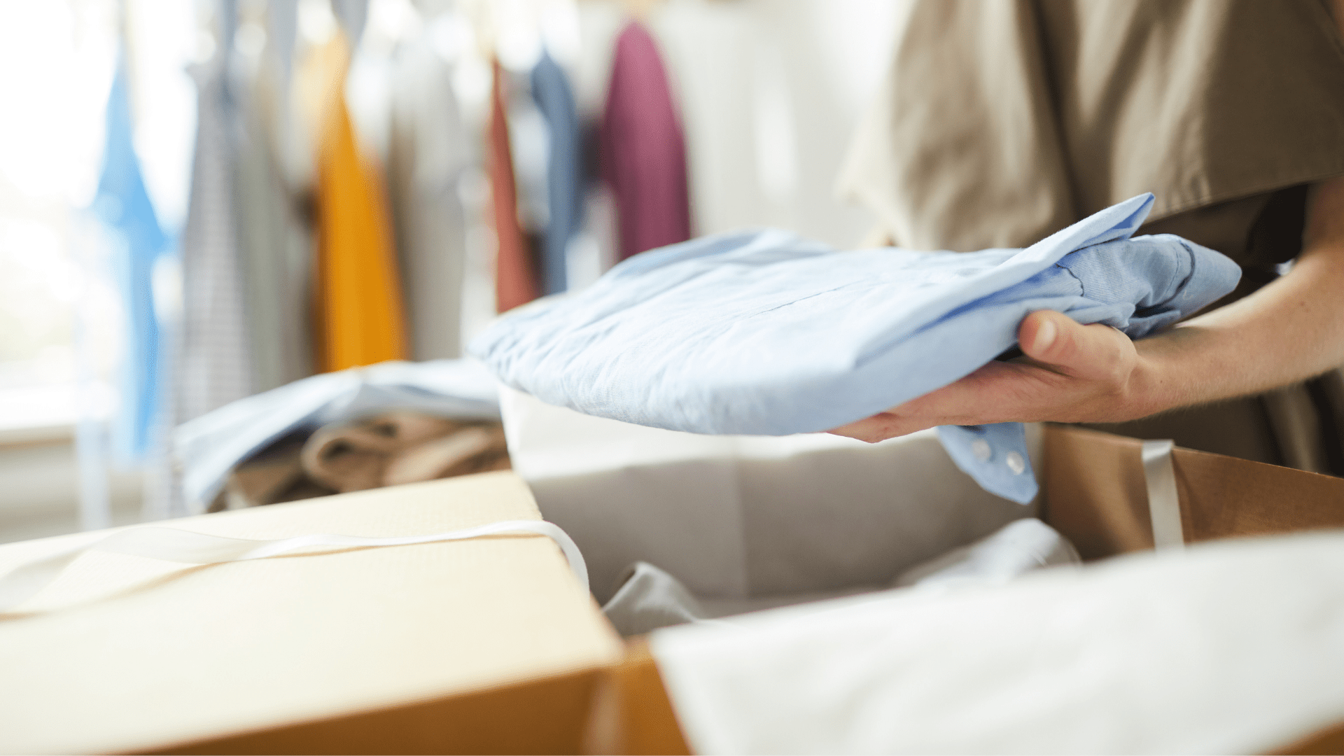 Embalar roupa para mudança